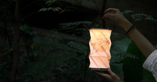 The Laurel Lantern: A Fusion of Tradition and Modernity