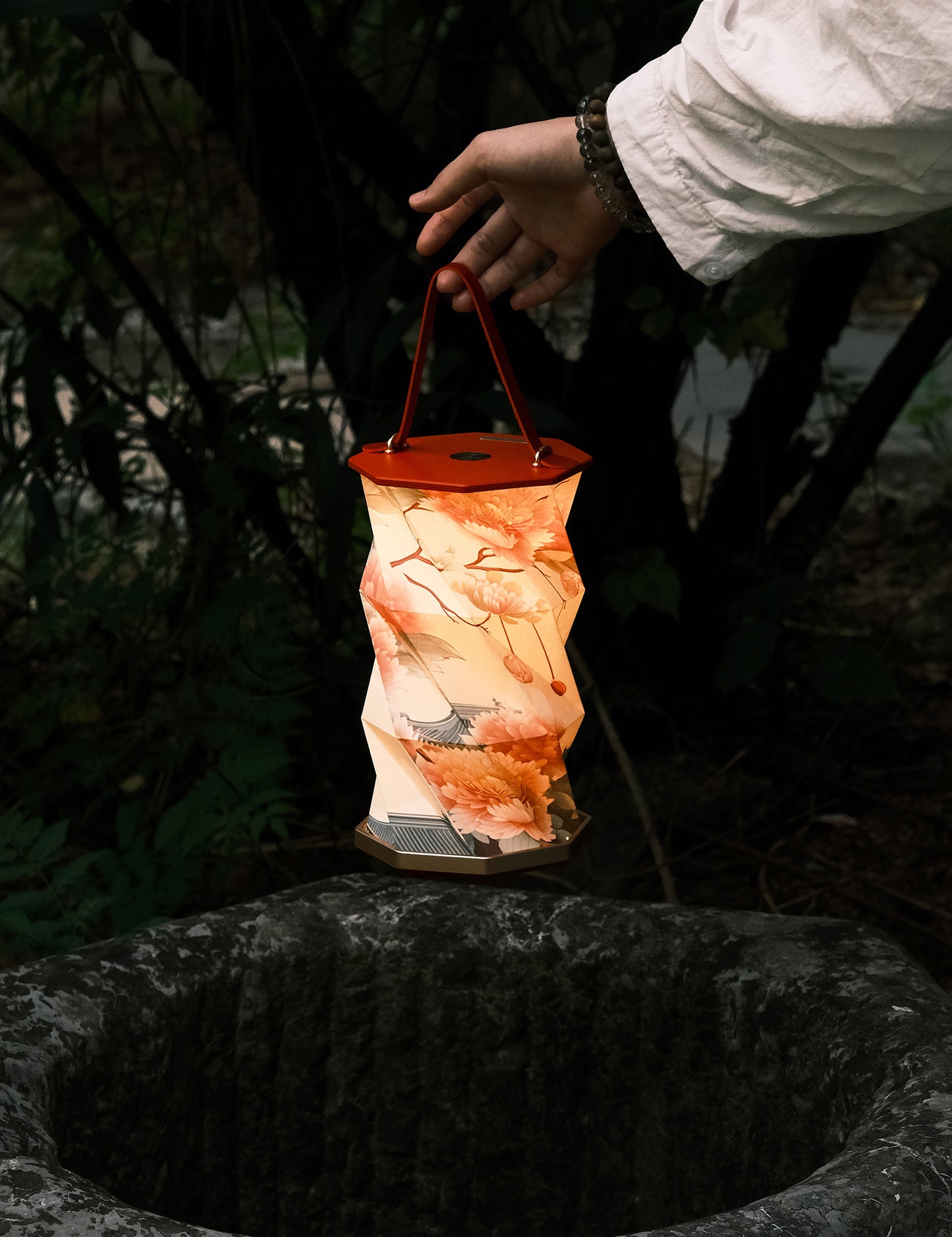 Portable waterproof camping light_Chrysanthemum-themed lantern_lighturlife_chrysan_lantern_gift_chinese_camping_lantern_lighturlife_foldable_chrysan_camping_lantern_waterproof_chrysan_LED_gift_light_chrysanthemum_lantern_for_outdoors_lighturlife_chinese_LED_gift_eco_friendly_chinese_lantern_gift_camping_lantern_lighturlife_chrysan_rechargeable_chrysan_camping_lantern_elegant_chrysan_lantern_for_gifting_unique_camping_lantern_lighturlife_chrysan_outdoor_LED_lantern_gift_chinese_theme_lantern_lighturlife