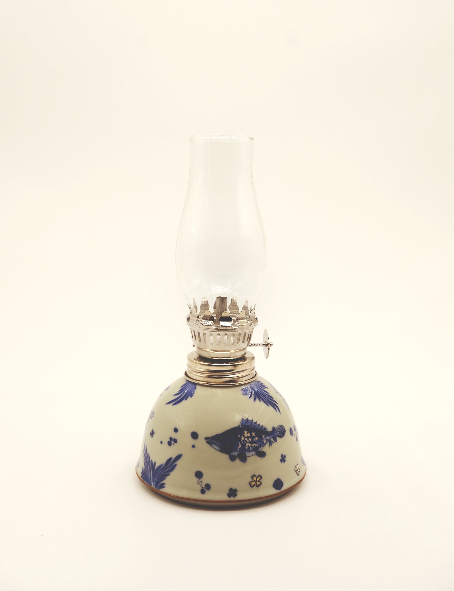 Chinese oil lamp for camping_Blue and white camping lantern_Handcrafted oil lamp gift