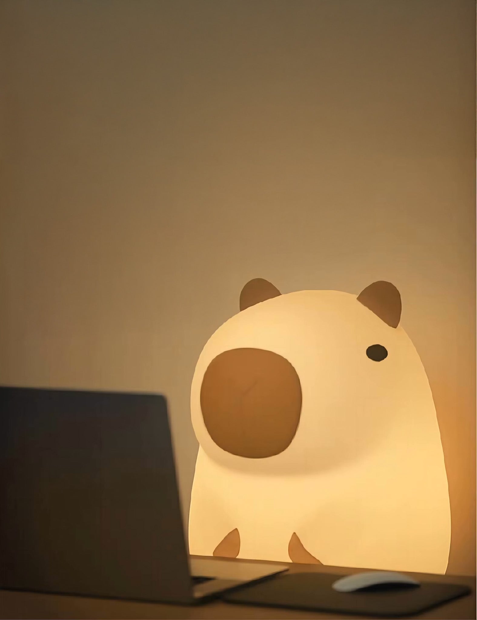 capybara_night_light_warm_bedside_lamp_cozy_sleep_light_gift_idea_elegant_home_decor_small_table_lamp_soft_warm_glow_led_nightlight_bedroom_essentials