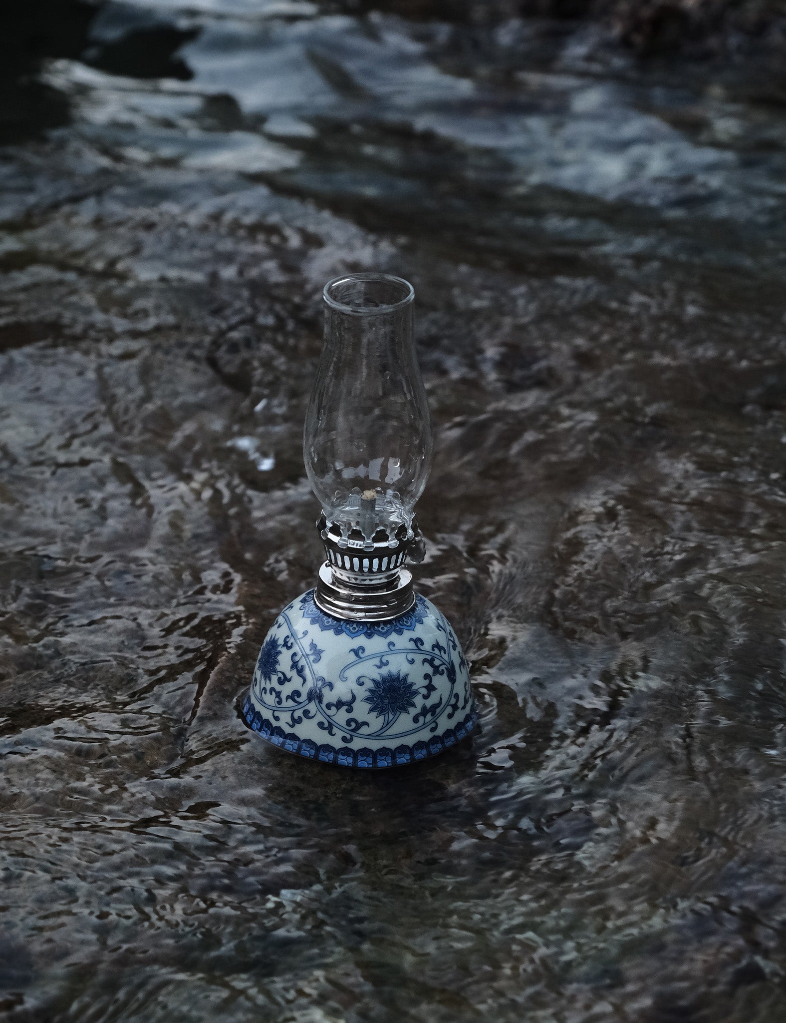 Decorative oil lamp for camping_Artisan blue and white lantern_gift_Windproof camping oil lamp